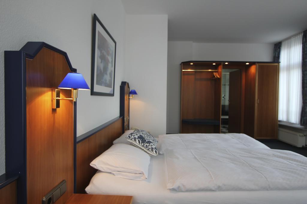 Parkhotel Tillmanns Eltville am Rhein Quarto foto